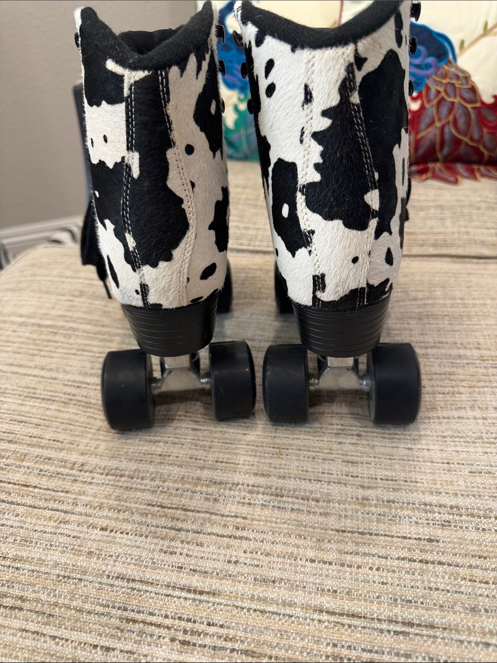 Intentionally Genuine IB Black & White Cowhide Roller Skates size 39 - Picture 5 of 10